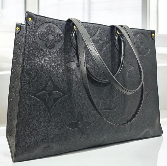 ✨️Excellent Condition Authentic Louis Vuitton Empreinte OnTheGo Gm Monogram - Picture 9 of 16